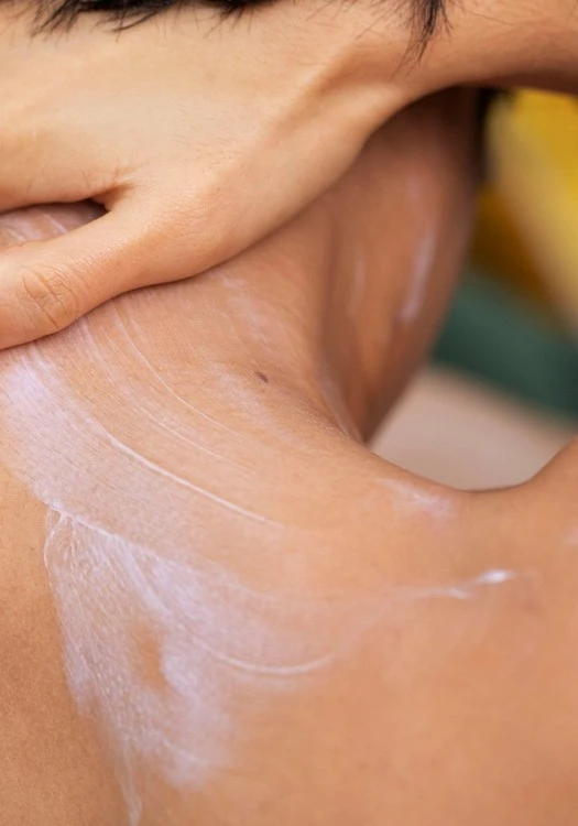 The Body Shop - Mandľové mlieko telové maslo (200 ml) – Obrázok 10